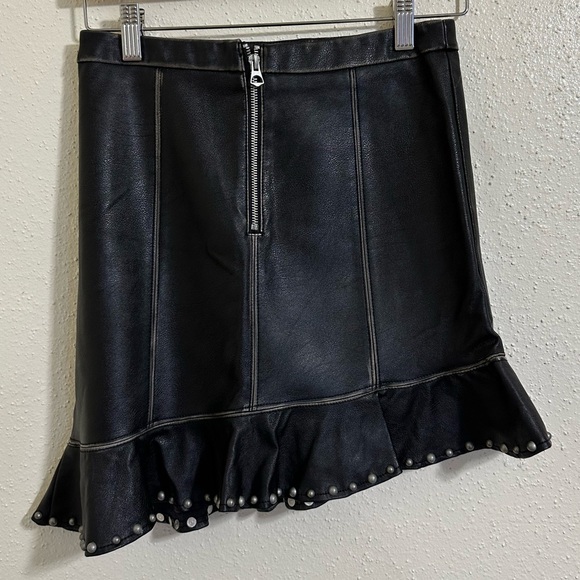 Zara Faux Women's Black Faux Leather Asymmetrical Skirt Size XS - Picture 11 of 11